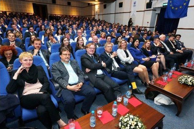 Dünyanın Geleceği İçin İzmir’de Buluştular