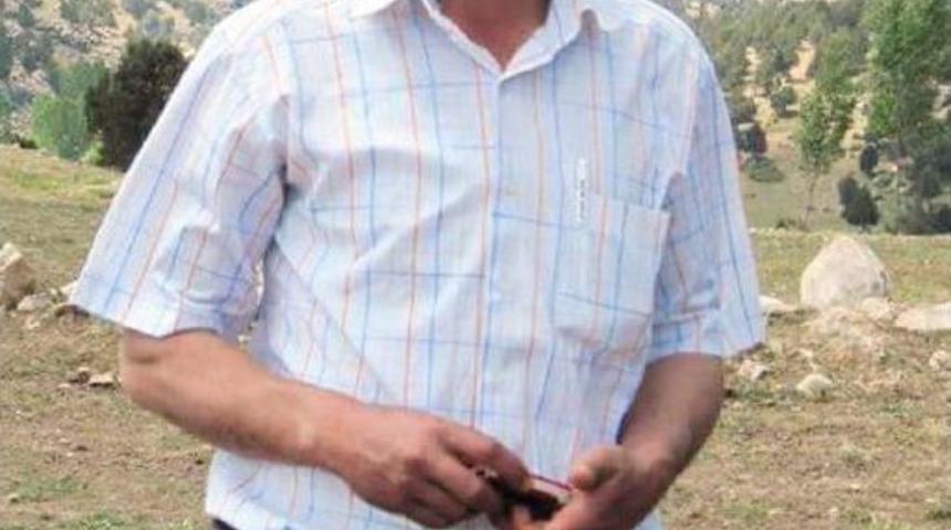 Direksiyonda Kalp Krizi Ge&ccedil;iren Besici &Ouml;ld&uuml;