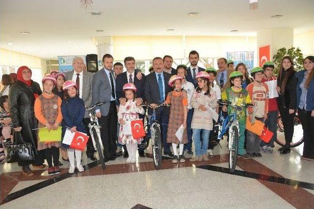 Öğrenciler Bisikletlerine Kavuştu 2