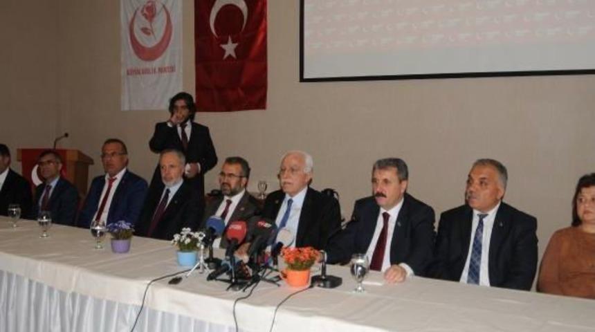 Sp Genel Başkanı Kamalak: T&uuml;rkiye Ekonomisi &Uuml;retmiyor, T&uuml;ketiyor