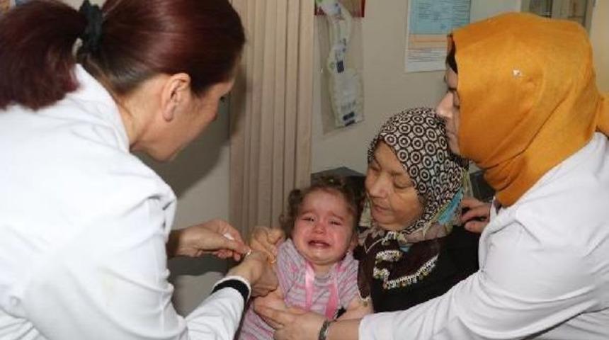 M&uuml;lteci Ailelerin &Ccedil;ocukları Aşılandı