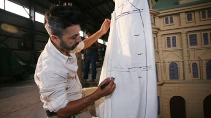 &Uuml;mit &Uuml;nal İstanbul'u 'Manto'luyor!