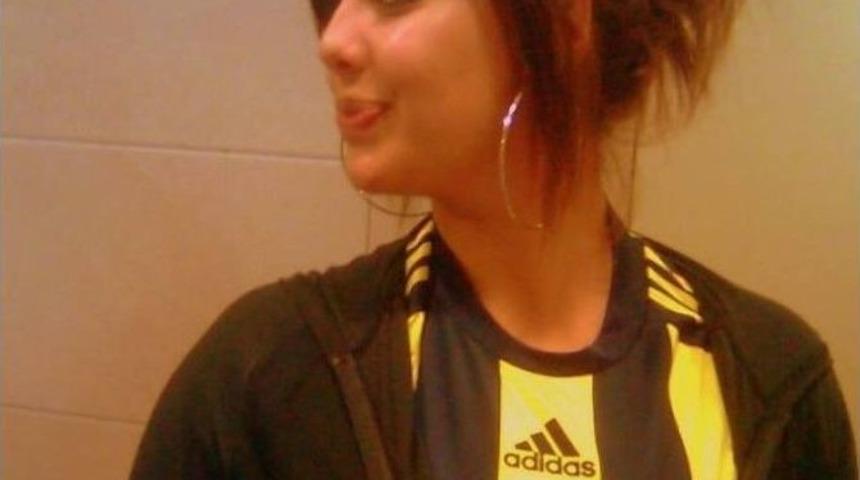 27 Yaşındaki Gen&ccedil; Kız Kalp Krizinden &Ouml;ld&uuml;