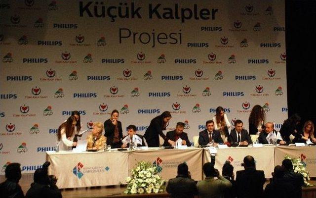 Bakan Yılmaz ‘küçük Kalpler’ Projesi İmza Törenine Katıldı