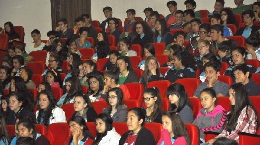 Emniyet&rsquo;ten &Ouml;ğrencilere &lsquo;ter&ouml;r&rsquo; Konferansı