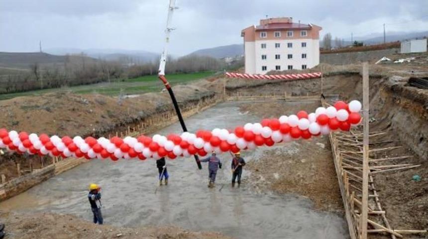 K&ouml;se'de 260 &Ouml;ğrenci Kapasiteli &Ouml;ğrenci Yurdunun Temeli Atıldı