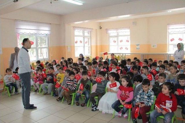 Elazığ’da Anaokulu Çocukları 23 Nisan’ı Erken Kutladı