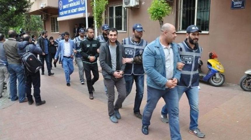 Suriyeli Ka&ccedil;ak G&ouml;&ccedil;men Şebekesi &Ccedil;&ouml;kertildi