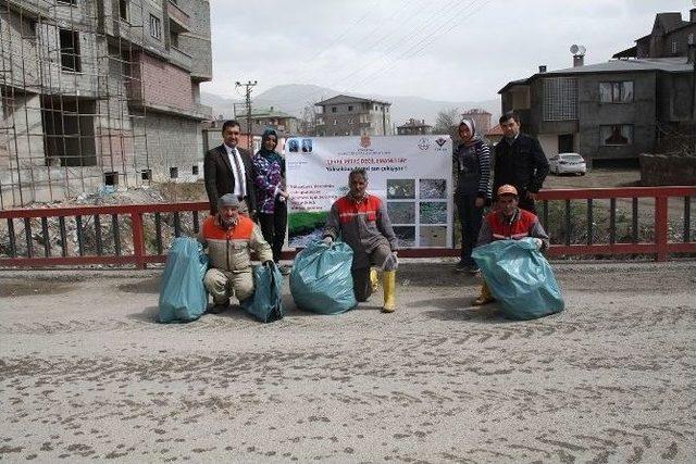 Temizlik Çalışmalarına Öğrencilerden Destek