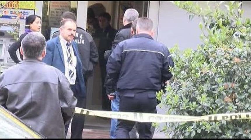 Bakırk&ouml;y'de Ptt Şubesi Soyuldu