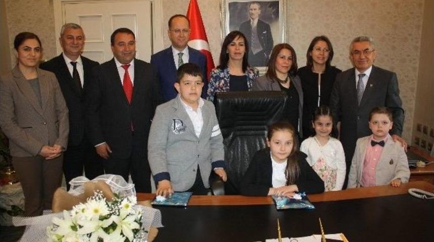 Minikler Koltukları Devraldı