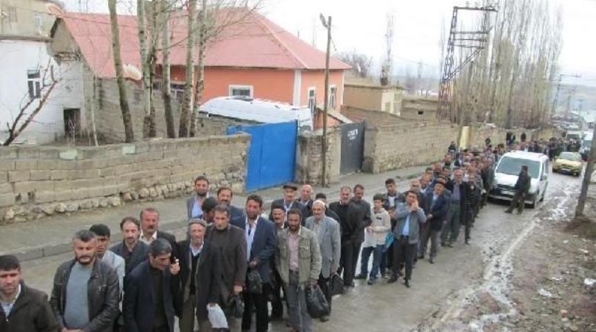 Başkale'de Sakal-I Şerif Kuyruğu