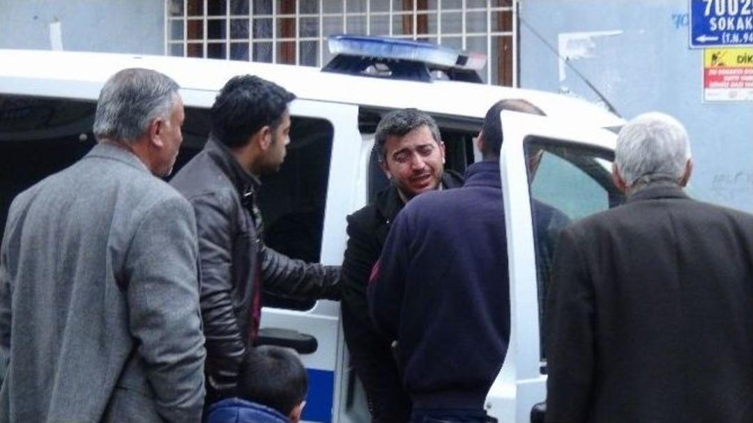 Yangını Fırsat Bilip 20 G&uuml;nl&uuml;k Bebeği &Ccedil;aldılar