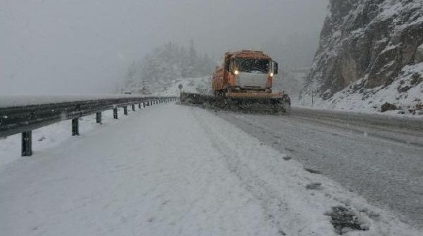 Konya- Antalya Karayolunda Ulaşıma Kar Engeli