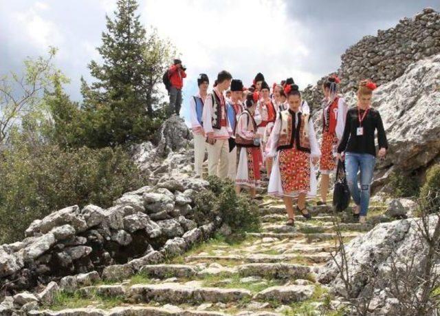 Türk Folklor Müzesi'ni Dünya Çocukları Açtı