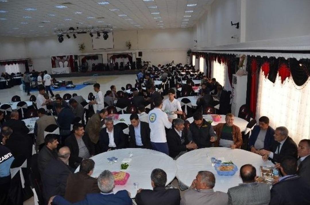 Siverek Belediyesi &Ccedil;alışanları Yemekte Buluştu