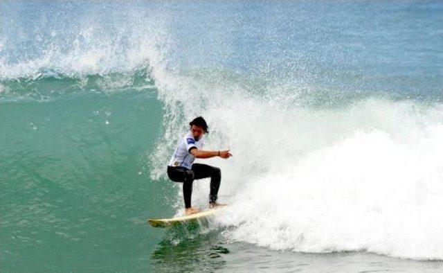 S&ouml;rf&ccedil;&uuml;ler Alanya da Yarıştı 1