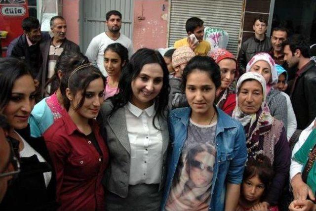 Hdp Eş Genel Başkanı Yüksekdağ: Ak Parti De Cumhurbaşkanı Da Sorunlar Çözülsün Istemiyor