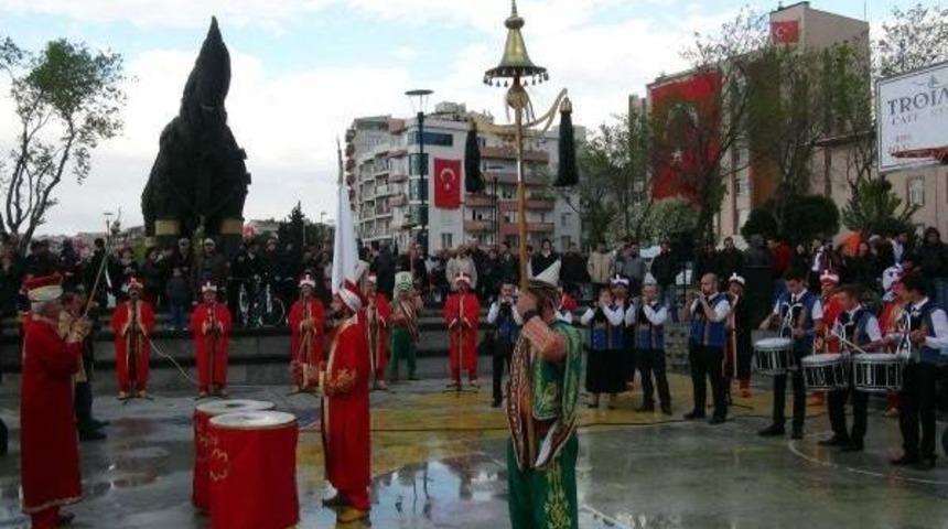 Mehter Ve Gayda Eşliğinde &Ccedil;anakkale T&uuml;rk&uuml;s&uuml;