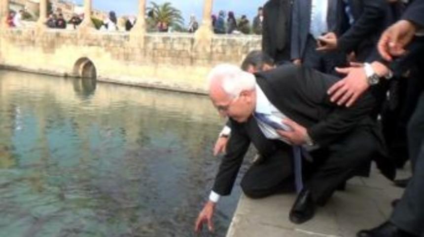 Kamalak&rsquo;ın Eliyle Balık Tutma &Ccedil;abası Korumaları Korkuttu