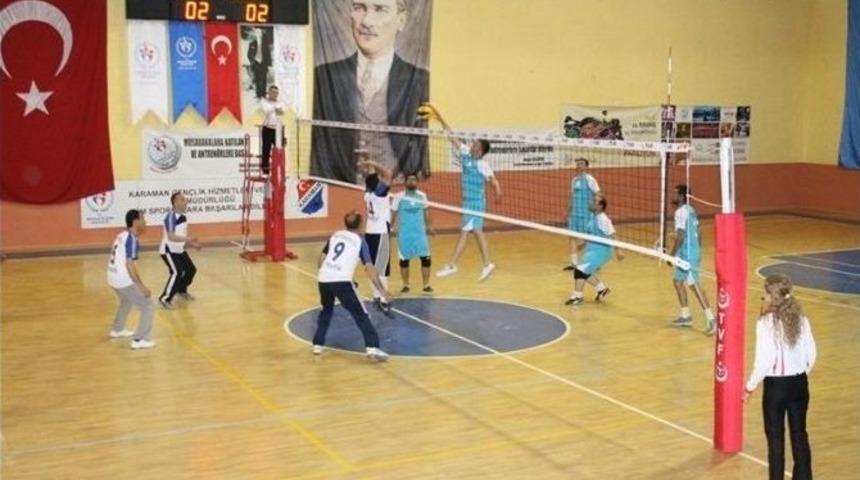 Karaman&rsquo;da Kurumlar Arası Voleybol Turnuvası