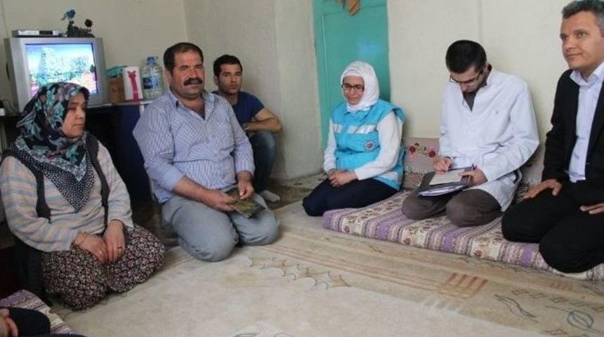 Erenoğlu, &Ccedil;ocuk Bayramında &Ccedil;ocuk Hastaları Ziyaret Etti