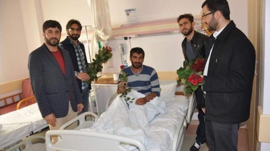 Kahad, Hastaları Ziyaret Etti