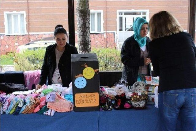 Öğrenci Ve Öğretmenler Lösemili Çocukları Unutmadı