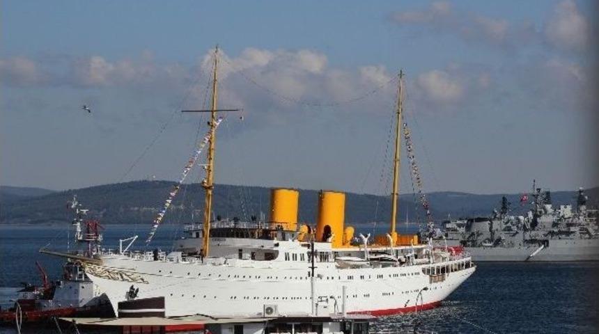 Cumhurbaşkanlığı Yatı Savarona &Ccedil;anakkale&rsquo;de