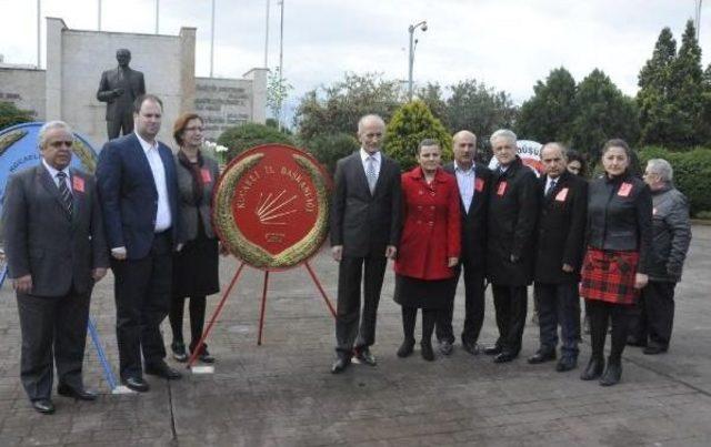 İzmit'te Chp'den Çelenk Tepkisi