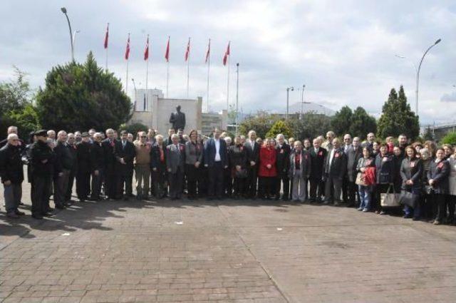 İzmit'te Chp'den Çelenk Tepkisi