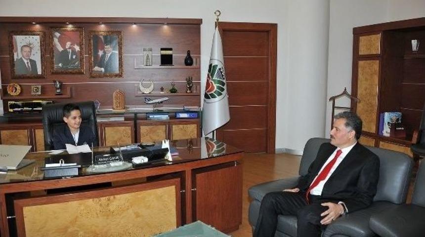 Başkan &Ccedil;akır&rsquo;ın Makamına &Ccedil;ağrı Ak&ccedil;a Oturdu