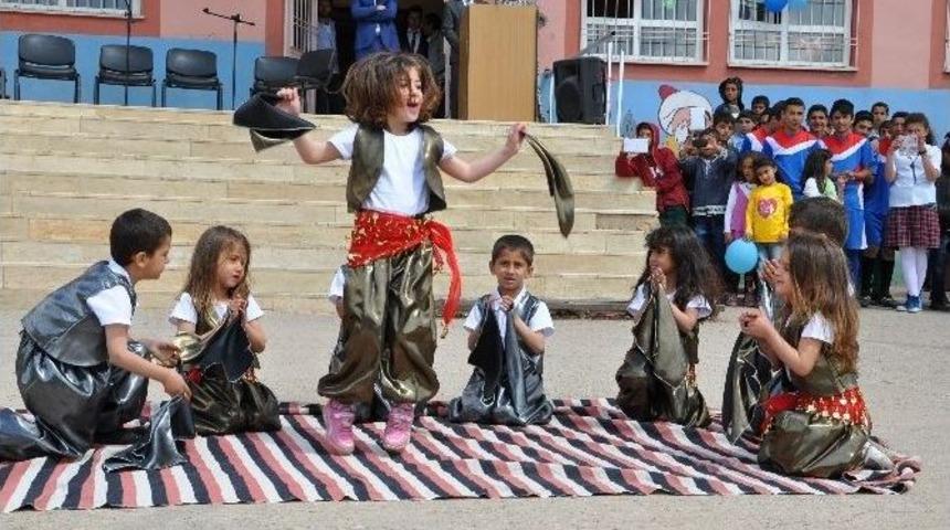 Derik&rsquo;te 23 Nisan Kutlamaları