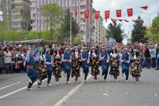 Diyarbakır'daki 23 Nisan Kutlamalarında Elektrik Kesintisi