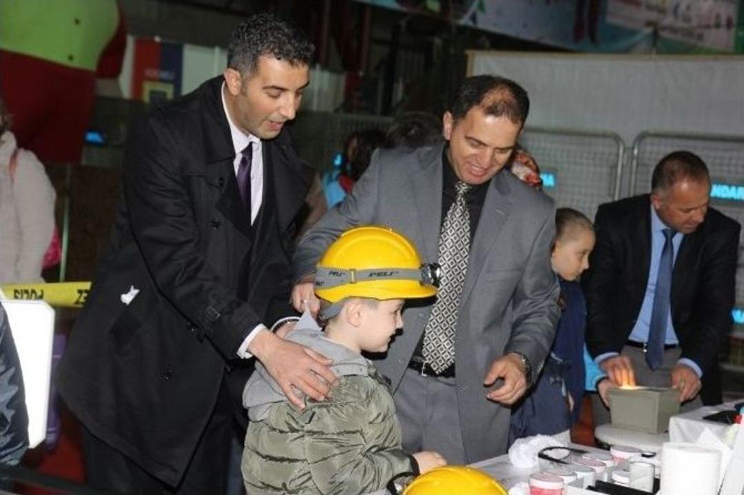 &Ccedil;ocuk Fuarında Asayiş De &Ccedil;ocuklara Emanet