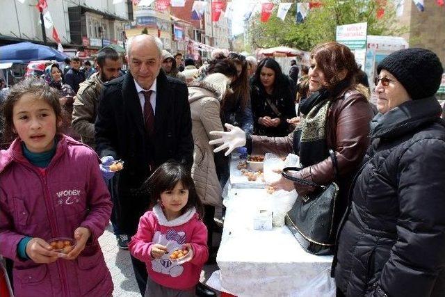 Chp’den Halka Lokma İkramı