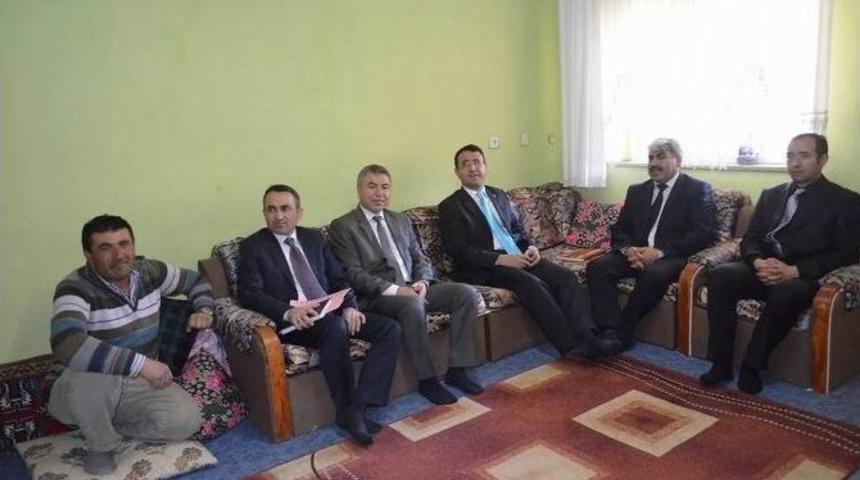 G&uuml;r&uuml;n Kaymakamı &Ouml;zdemir K&ouml;y Ziyaretlerini S&uuml;rd&uuml;r&uuml;yor