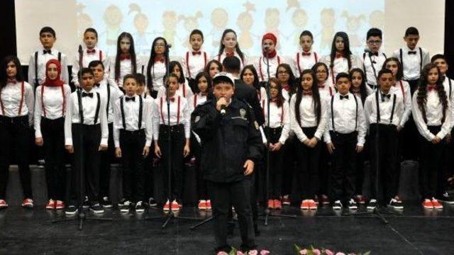 Sivas'ta 23 Nisan Töreninde Çelenk Gerginliği (2)