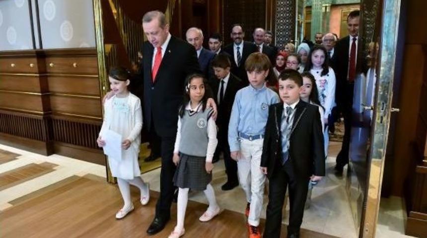 Cumhurbaşkanı Erdoğan'dan Keman Çalan Çocuğa: Of Şimdi Beni Yıktın