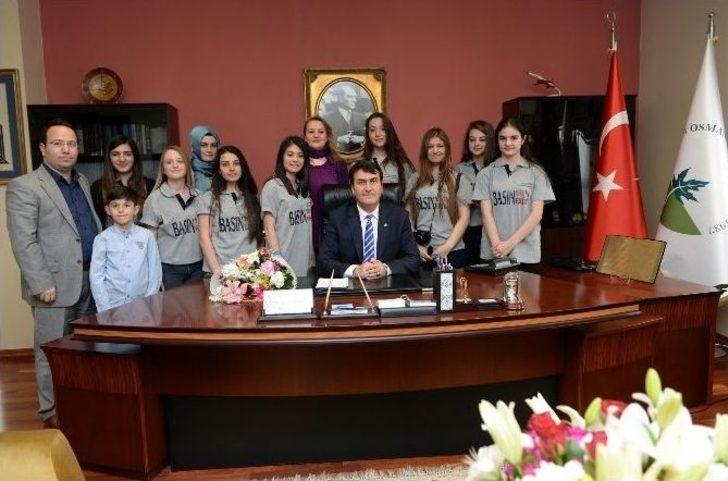 Başkan Dündar, Koltuğu Çocuklara Bıraktı G4