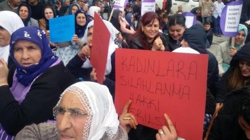 Siirt'te Kadın Cinayetleri Protesto Edildi