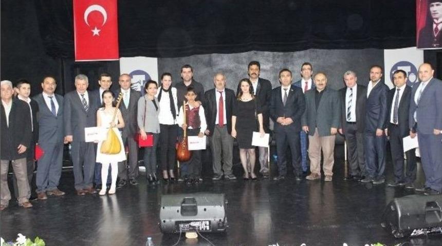 T&uuml;rk Halk M&uuml;ziği Solo Ses Yarışması Finali