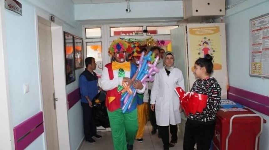 Hastanede, 23 Nisan Etkinliği