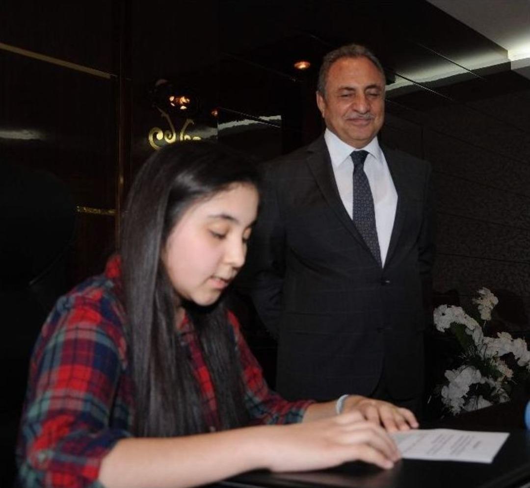 Clk Akdeniz&rsquo;de M&uuml;d&uuml;rler, Koltuklarını &Ouml;ğrencilere Bıraktı