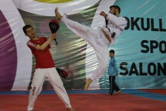 Wushu 23 Nisan Fuarında