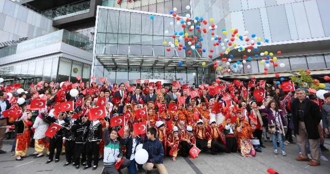 &lsquo;2015 Mutlu &Ccedil;ocuk&rsquo; Projesine Muhteşem Final