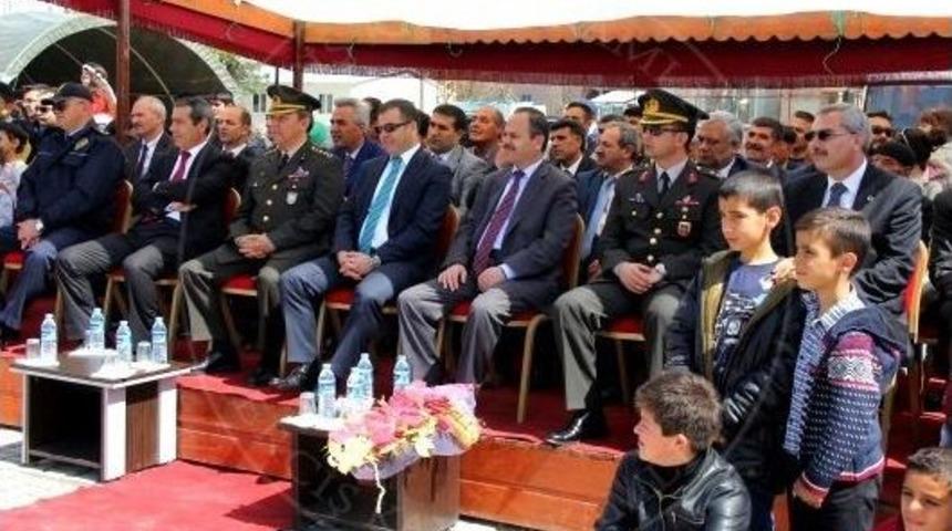 Erciş&rsquo;te 23 Nisan Coşkusu