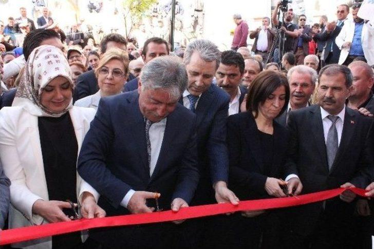 Edirne’de Ak Parti Seçim Koordinasyon Merkezi Törenle Açıldı