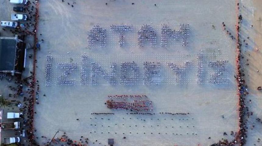 Y&uuml;zlerce &Ccedil;ocuktan Anlamlı Kareografi