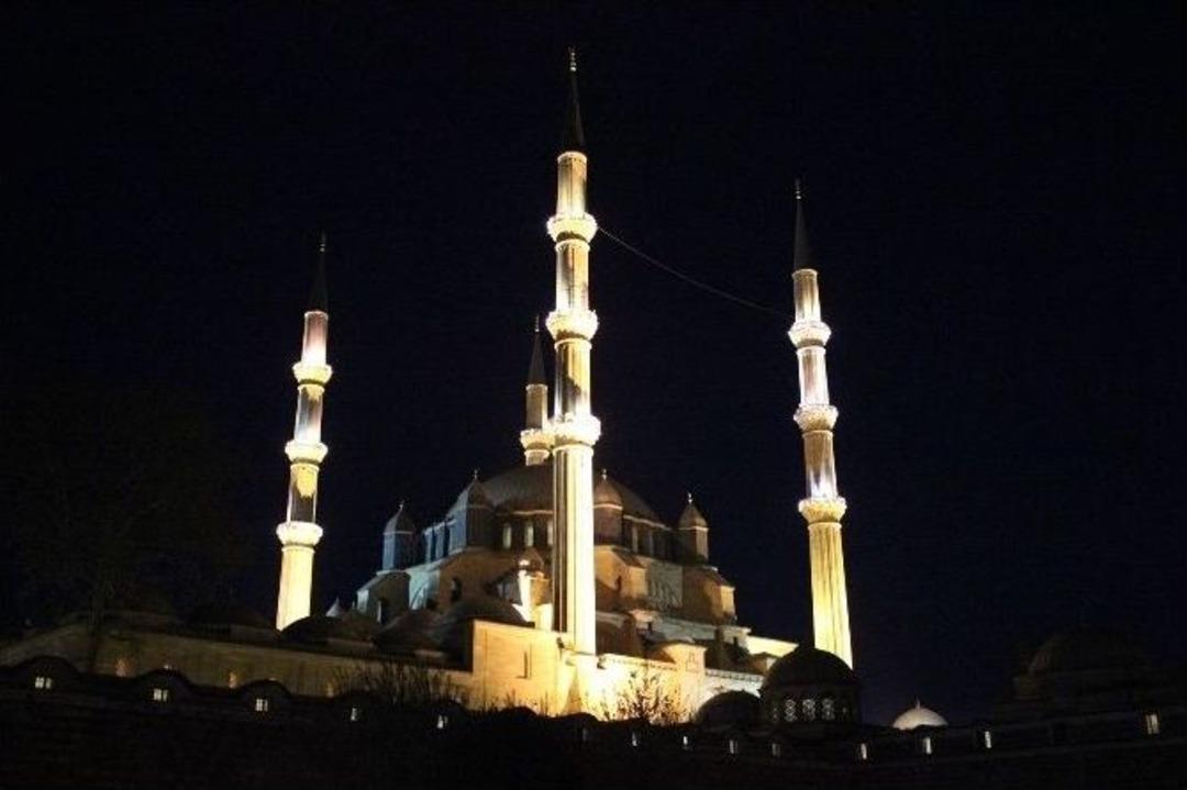 Selimiye Camii, Regaip Kandili&rsquo;nde Doldu Taştı